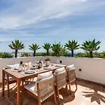 Sea View & Mountain View With Private Jacuzzi - Sunset Golf, Apartman *